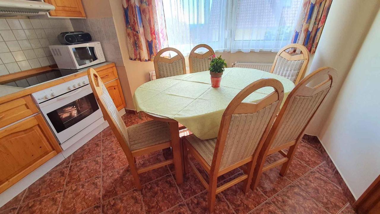 Apartment In Fonyod/Balaton 18580 Екстериор снимка